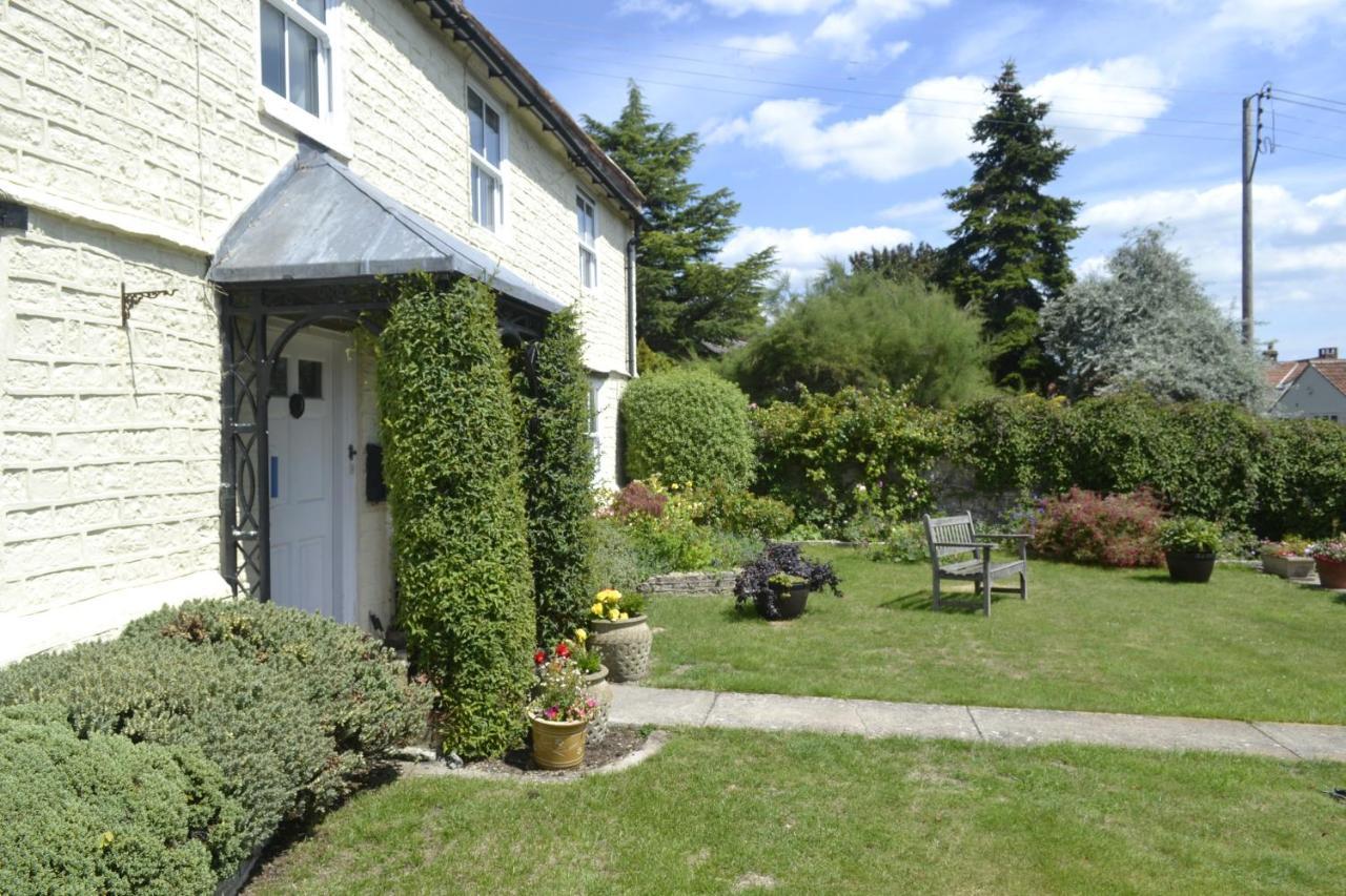 The Lawns Tea And Bed & Breakfast *